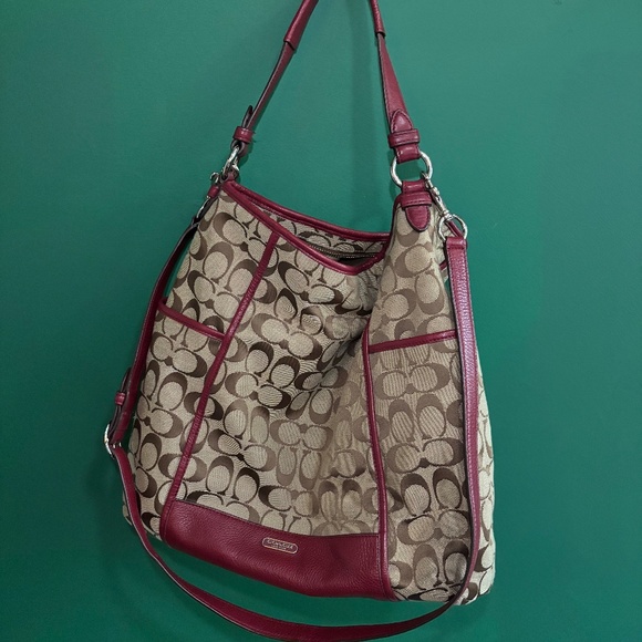 Coach signature hobo with matching wallet - Picture 2 of 6